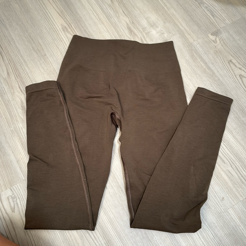 Alphalete leggings